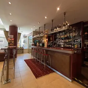 Cubil Hotel